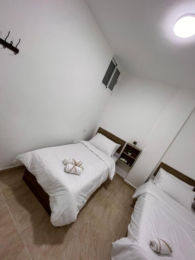 Guest House คีราค ภายนอก รูปภาพ