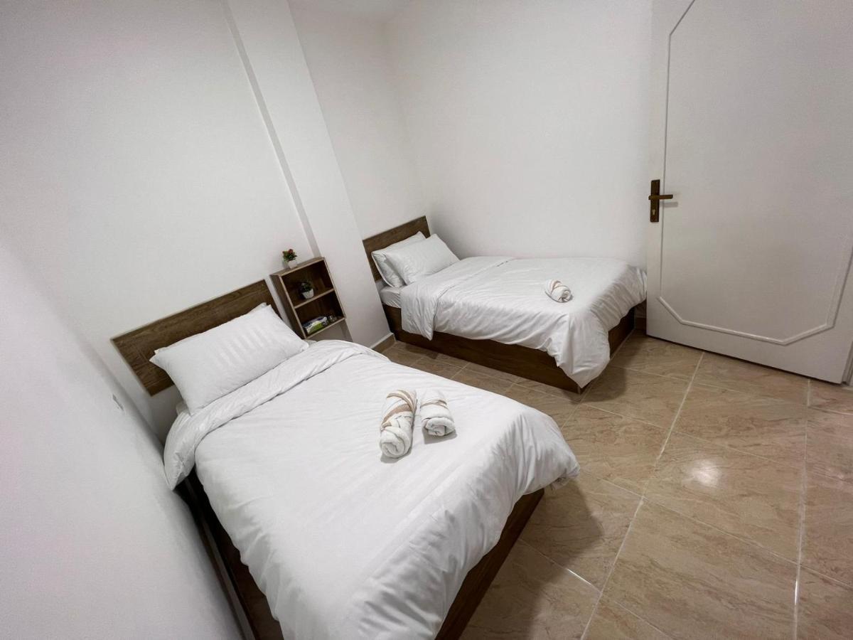Guest House คีราค ภายนอก รูปภาพ